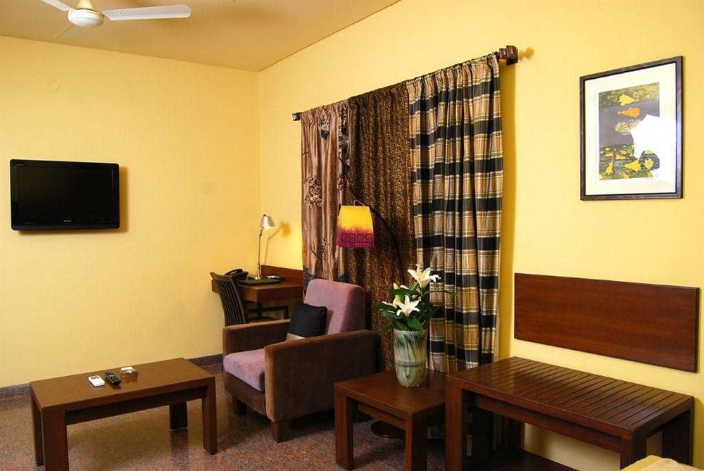 Justa Indiranagar Aparthotel Bangalore Exterior foto